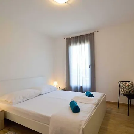 Apartment Leut Apartment, 3min Beach, 15min Center *