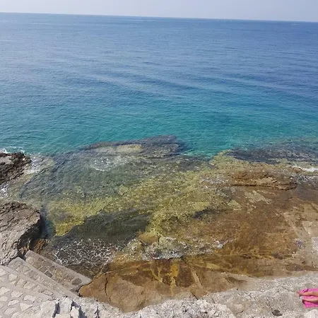 Leut Apartment, 3min Beach, 15min Center