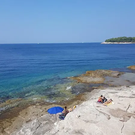 Leut Apartment, 3min Beach, 15min Center * Pula
