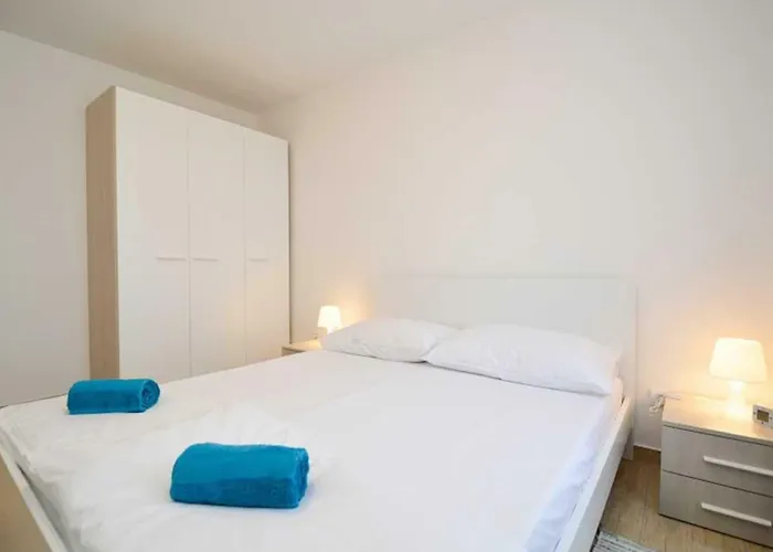 Leut Apartment, 3min Beach, 15min Center