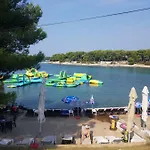 Leut Apartment, 3min Beach, 15min Center