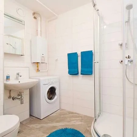 Leut Apartment, 3min Beach, 15min Center Apartmán Pula