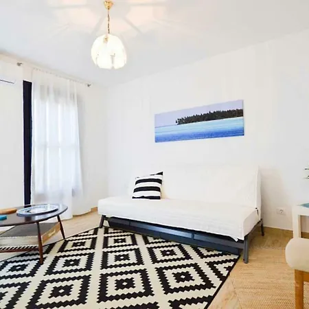 Διαμέρισμα Leut Apartment, 3min Beach, 15min Center *