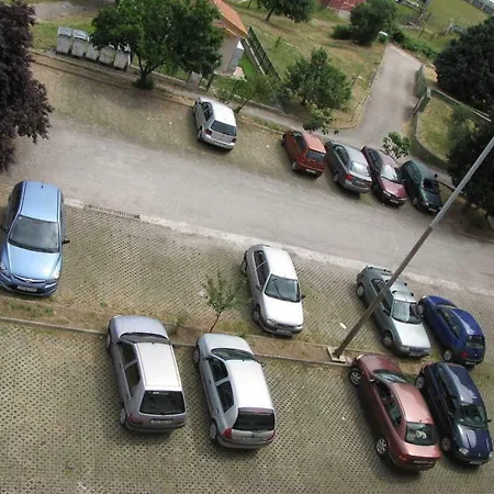 Διαμέρισμα Leut Apartment, 3min Beach, 15min Center Πούλα