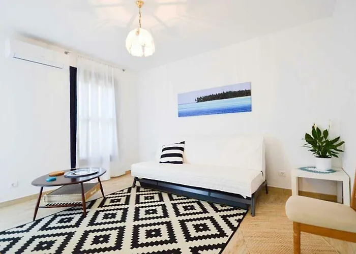 Apartamento Leut Apartment, 3min Beach, 15min Center *