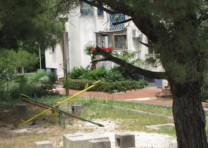 Leut Apartment, 3min Beach, 15min Center Apartamento