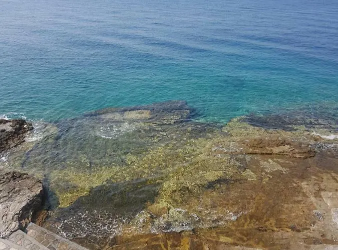 Leut Apartment, 3min Beach, 15min Center