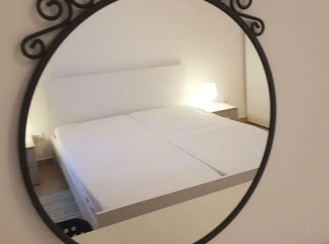 Leut Apartment, 3min Beach, 15min Center Apartment Pula