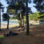 公寓 Leut Apartment, 3min Beach, 15min Center 普拉